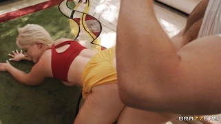 Riley Reign gets banged by Zac Wild doggystyle