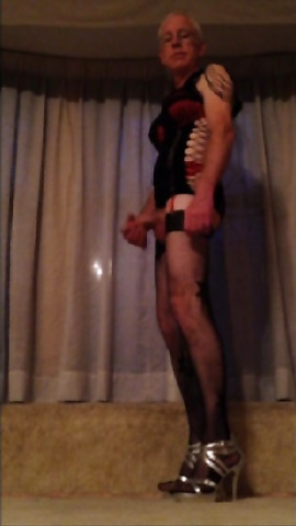 Sissyboy Cums Out