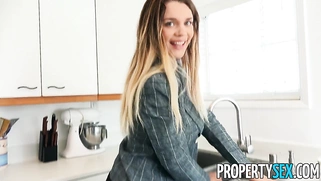 Highly Recommended Real Estate Agent Tours House