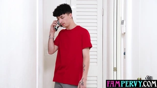 Dude eating and fucking MILF aunts pussy