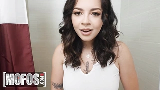 Bella Luna asks Charles Dera to watch her get turned on by water in her pussy