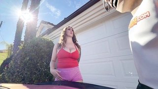 Brunette Pornstar Avalon Mira Gave Me Handjob Titjob and Took My Load All Over Her Tits!