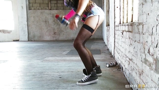 Filthy hobo Lizz Tayler smoking and painting walls