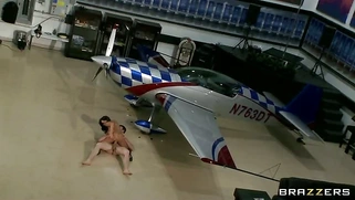 Busty MILF Lisa Ann gets her trimmed cunt slammed by a hot shot fighter pilot