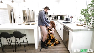 Alice Marie gives blowjob to Chris Epic in the kitchen