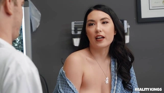 Mina Moon came to Dr. Jay Myers and started masturbating