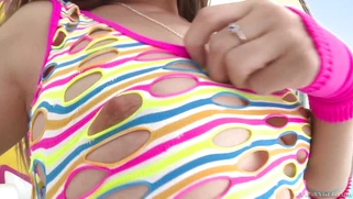 Cassidy Klein reveals her butt and spreads her plump cheeks for his tongue