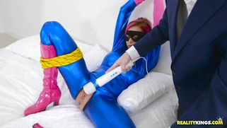 Super heroine Anna Bell Peaks tied herself up and squirted all over the place
