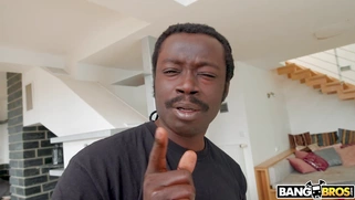 Safira Yakkuza is sucking black monster cock