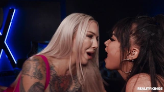 Cassidy Luxe gets fucked by James Angel standing