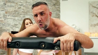 Amateur Jessa Rose gives nice massage to Keiran Lee