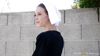 Hitchhiking nun Alexa Nova sucks Keiran's schlong while he drives