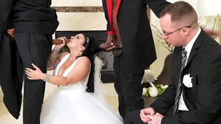 Payton Presley's Wedding Turns into a Rough Interracial Threesome - Cuckold Sessions