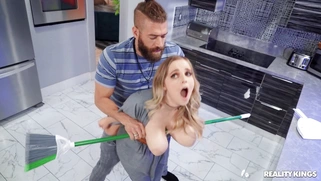 MILF Codi Vore gets her pussy railed standing