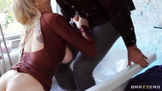 Kendra Sunderland is sucking Manuel Ferrera's cock in the bathtub