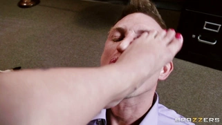 Joslyn James lets her co-worker lick her perfect feet