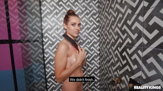 Luxury Girl is sucking the cock in the shower