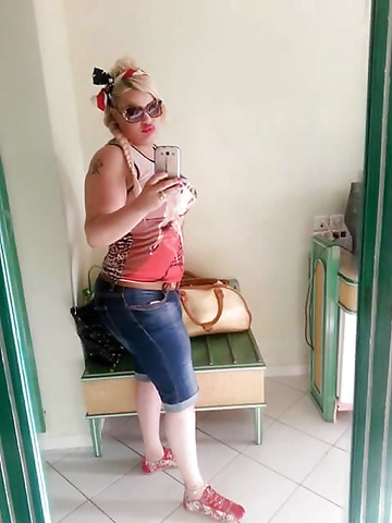 lesbian40