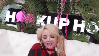 Lola Fae gets cum on her tongue
