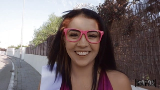 Kitty Love gives nice blowjob in POV